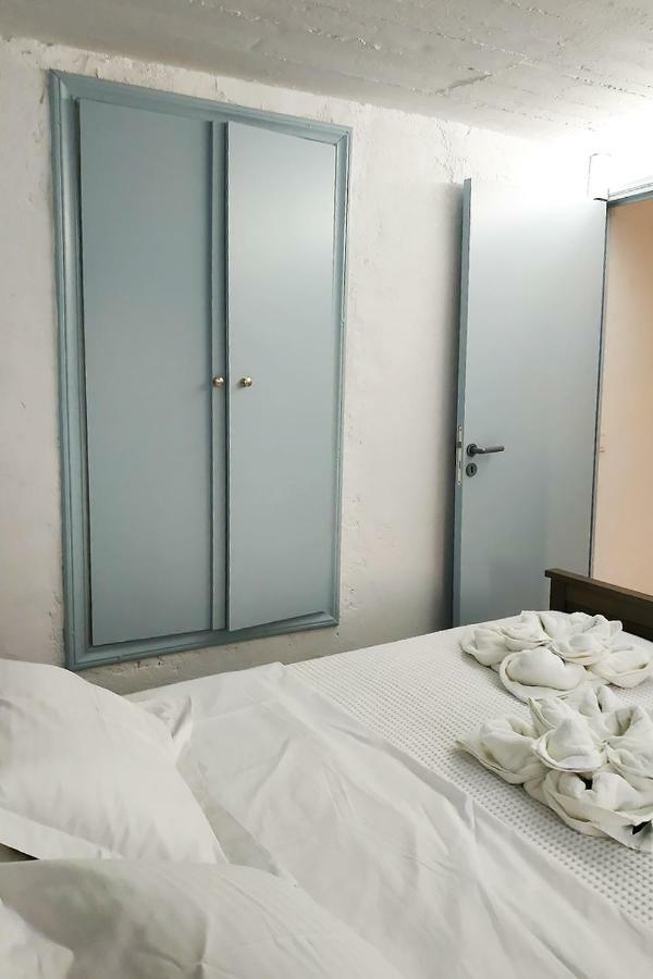 Appartement Theseus à Poros Town Extérieur photo