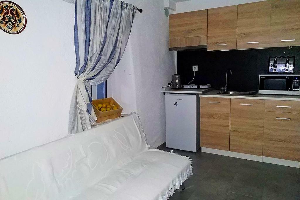 Appartement Theseus à Poros Town Extérieur photo